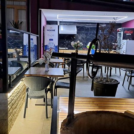 Mon Ami Boutique Hotel Shkoder Bagian luar foto