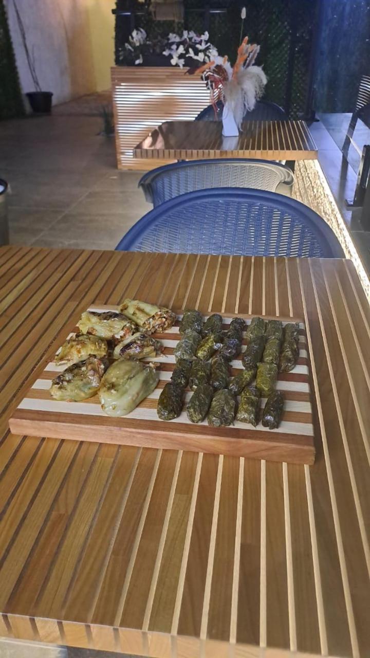Mon Ami Boutique Hotel Shkoder Bagian luar foto